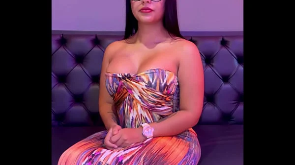 Modelo colombiana es follada por un extraño en su primer casting