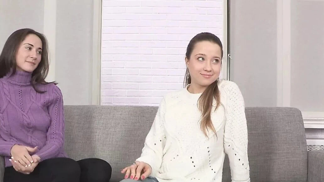 Casting amateurs screwed in threesome