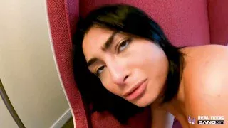 Real Teens – Idaho Teen Vanessa Moon Gives A Nice Head On A Hike Trail Before Fucking In The Hotel